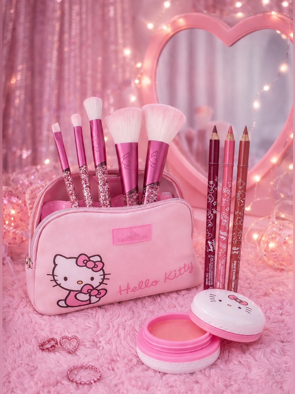 Hello Kitty Bundle Makeup bag, Brush set, lip liners and macaron lip balm - Picture 1 of 16